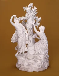 Beeldengroep van Twee Bacchanten die Pan versieren, Derby, c.1780